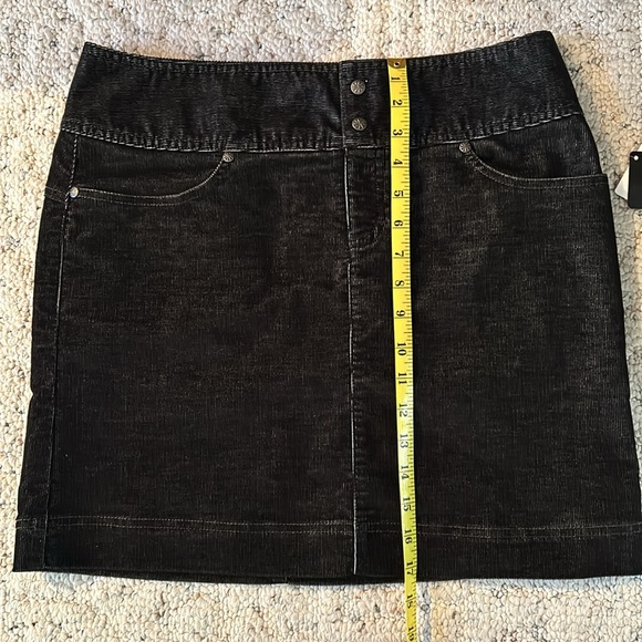 Athleta corduroy skirt, black, size 8 - Picture 6 of 8